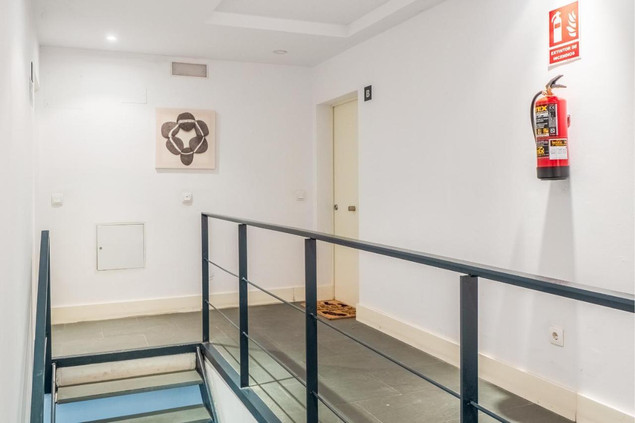 El Ventero Apartment - Elegante Apt Para 5 Con Terraza, Wi-Fi Y Aparcamiento En La Calle Camarma de Esteruelas 외부 사진