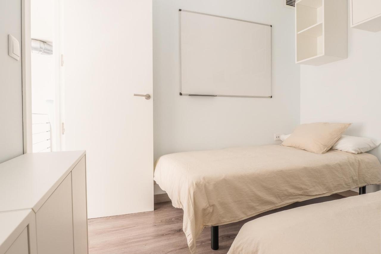 El Ventero Apartment - Elegante Apt Para 5 Con Terraza, Wi-Fi Y Aparcamiento En La Calle Camarma de Esteruelas 외부 사진